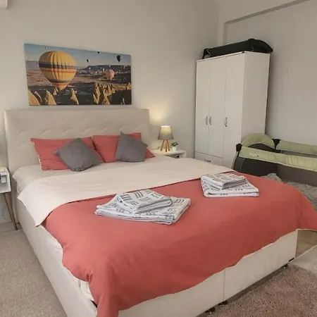 Family Apt For 7 People, 10 Min Walk To Taksim Square اسطنبول